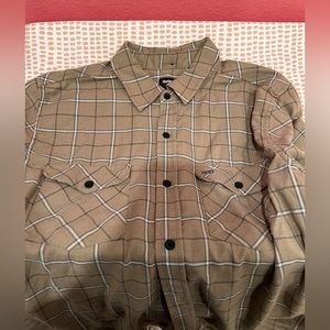 NWT Mens Hurley Long Sleeve Button Down Flannel NWT